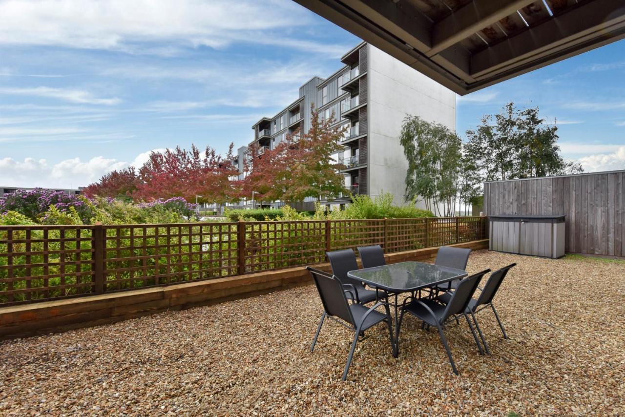 The Vizion Serviced Apartments From Pincott Properties - Free Parking, Private Balcony, And Wifi Милтон-Кейнс Экстерьер фото