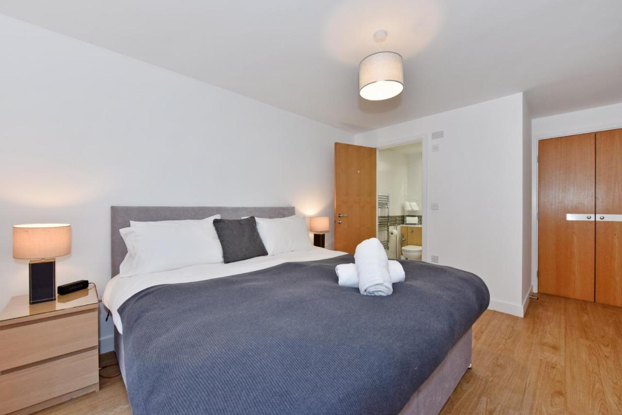 The Vizion Serviced Apartments From Pincott Properties - Free Parking, Private Balcony, And Wifi Милтон-Кейнс Экстерьер фото