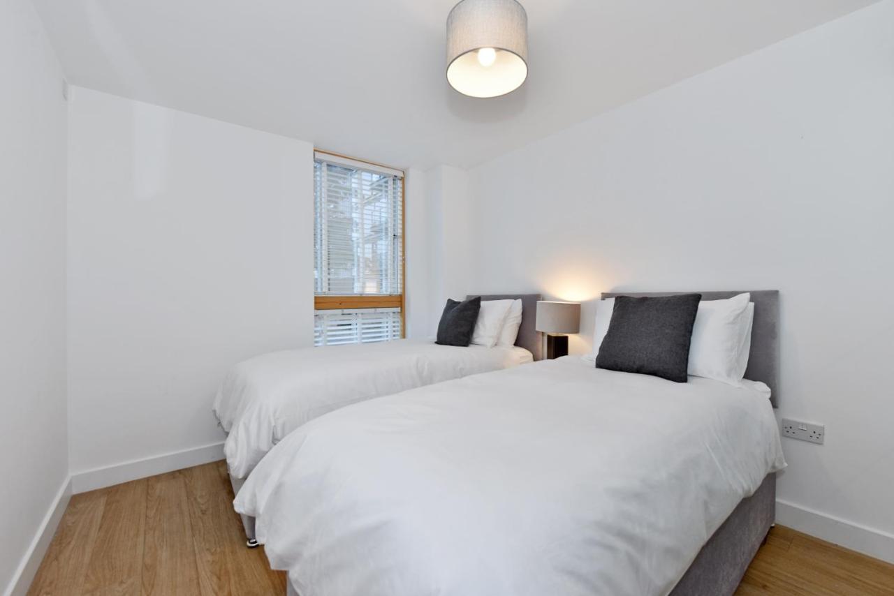The Vizion Serviced Apartments From Pincott Properties - Free Parking, Private Balcony, And Wifi Милтон-Кейнс Экстерьер фото