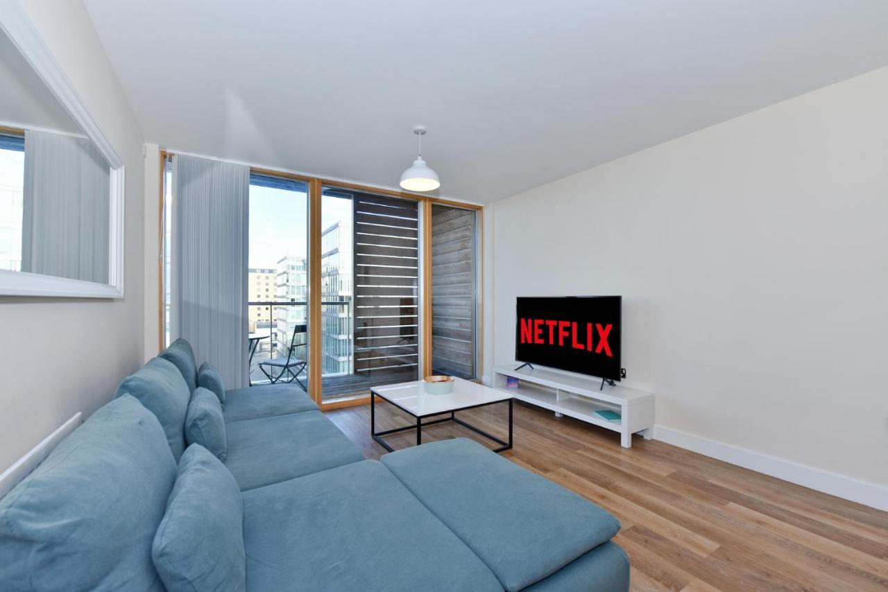 The Vizion Serviced Apartments From Pincott Properties - Free Parking, Private Balcony, And Wifi Милтон-Кейнс Экстерьер фото