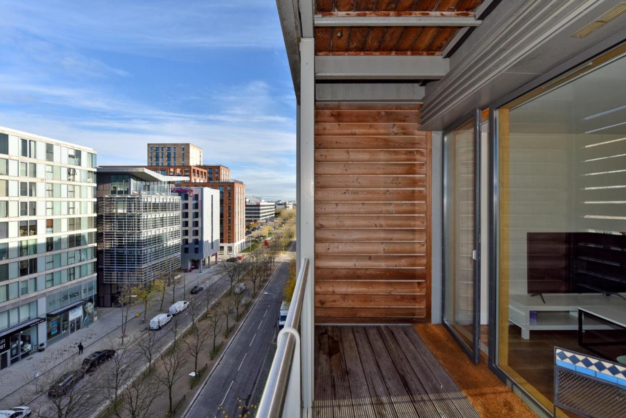The Vizion Serviced Apartments From Pincott Properties - Free Parking, Private Balcony, And Wifi Милтон-Кейнс Экстерьер фото
