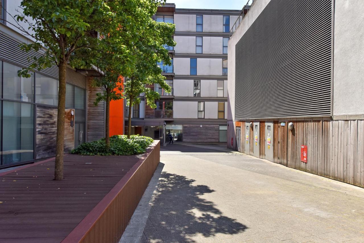 The Vizion Serviced Apartments From Pincott Properties - Free Parking, Private Balcony, And Wifi Милтон-Кейнс Экстерьер фото
