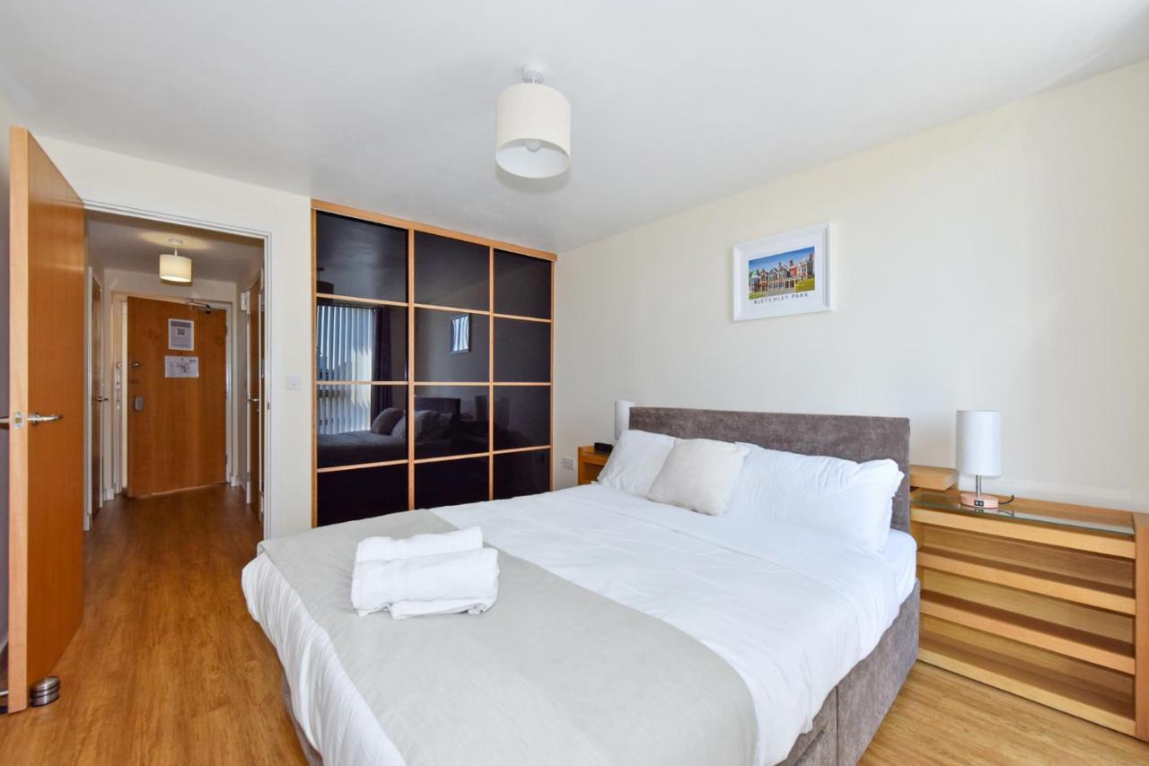 The Vizion Serviced Apartments From Pincott Properties - Free Parking, Private Balcony, And Wifi Милтон-Кейнс Экстерьер фото