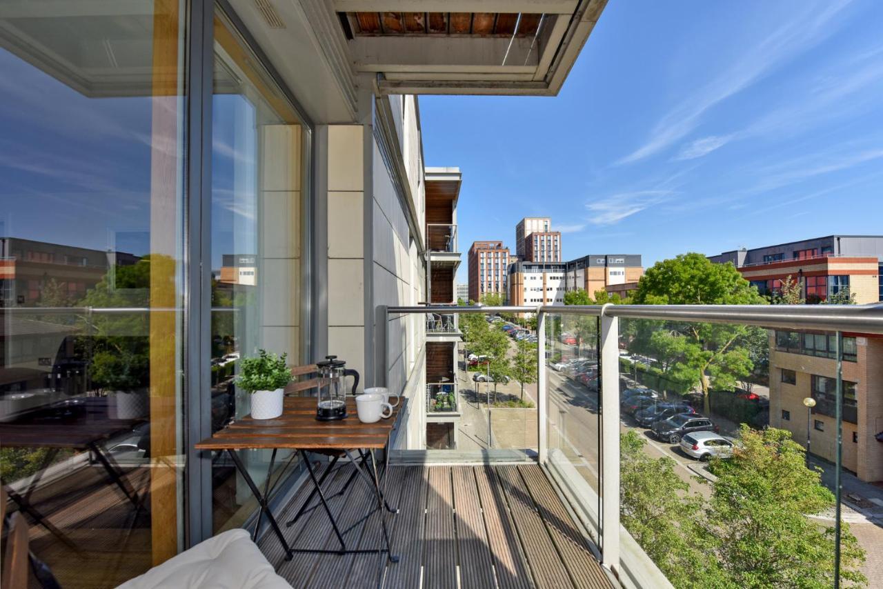 The Vizion Serviced Apartments From Pincott Properties - Free Parking, Private Balcony, And Wifi Милтон-Кейнс Экстерьер фото