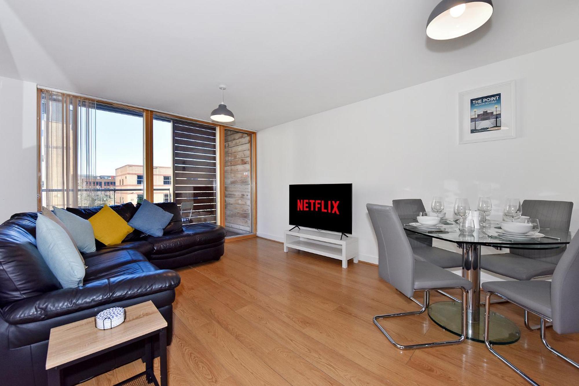 The Vizion Serviced Apartments From Pincott Properties - Free Parking, Private Balcony, And Wifi Милтон-Кейнс Экстерьер фото