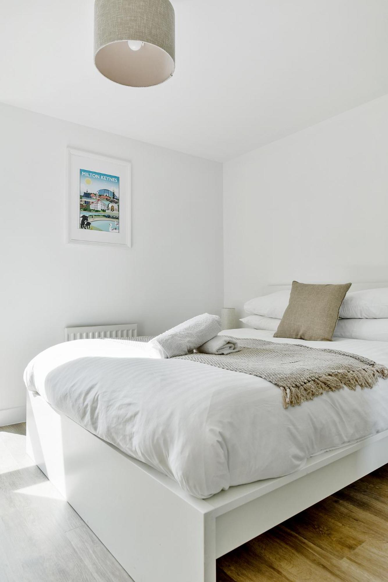 The Vizion Serviced Apartments From Pincott Properties - Free Parking, Private Balcony, And Wifi Милтон-Кейнс Экстерьер фото