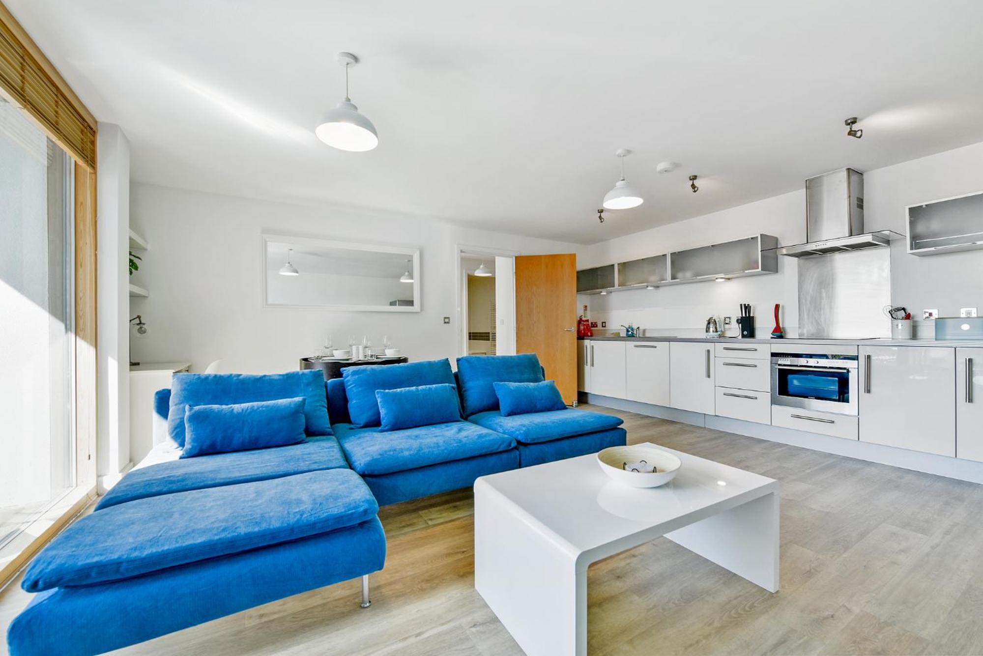 The Vizion Serviced Apartments From Pincott Properties - Free Parking, Private Balcony, And Wifi Милтон-Кейнс Экстерьер фото