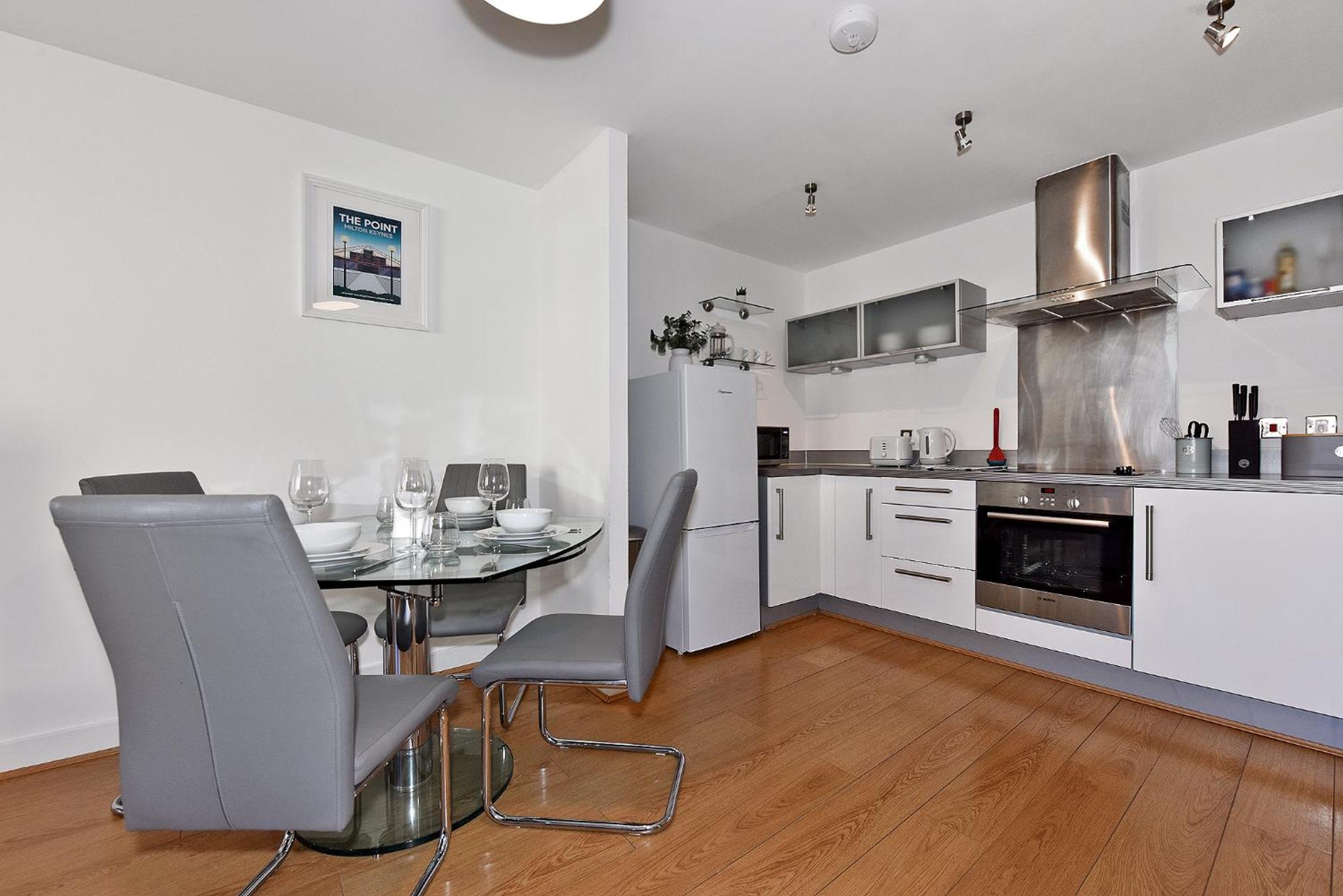 The Vizion Serviced Apartments From Pincott Properties - Free Parking, Private Balcony, And Wifi Милтон-Кейнс Номер фото
