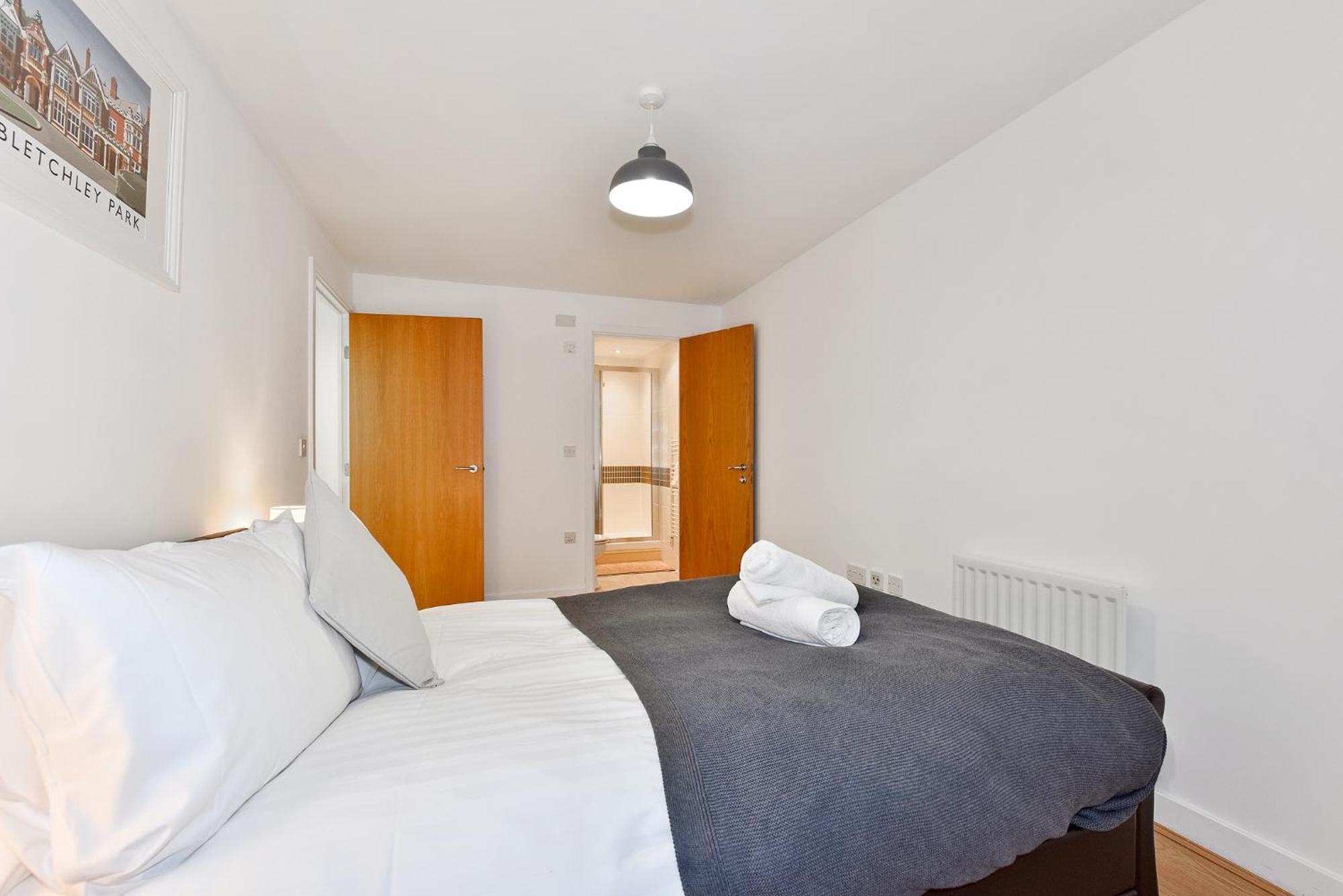 The Vizion Serviced Apartments From Pincott Properties - Free Parking, Private Balcony, And Wifi Милтон-Кейнс Номер фото