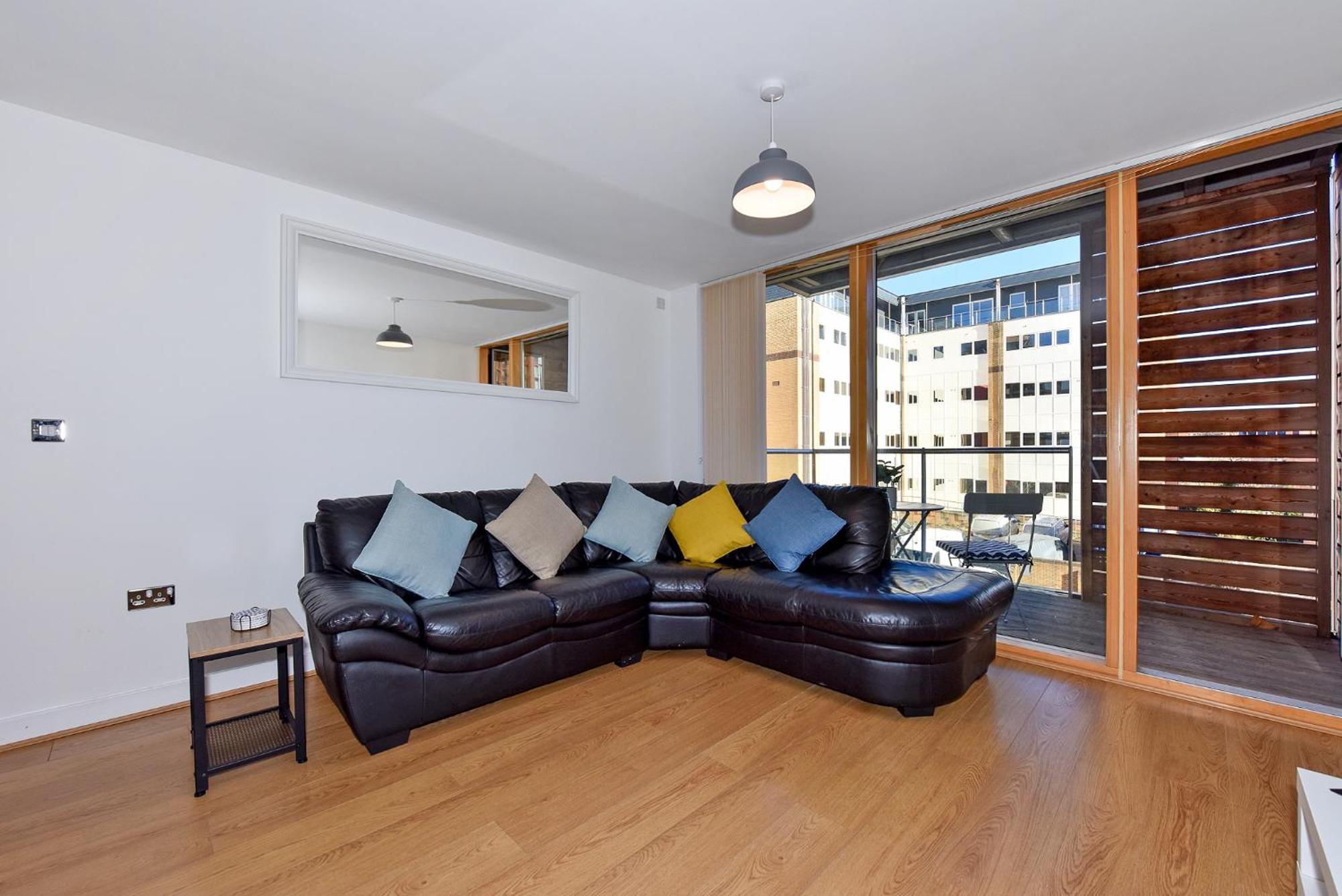 The Vizion Serviced Apartments From Pincott Properties - Free Parking, Private Balcony, And Wifi Милтон-Кейнс Номер фото