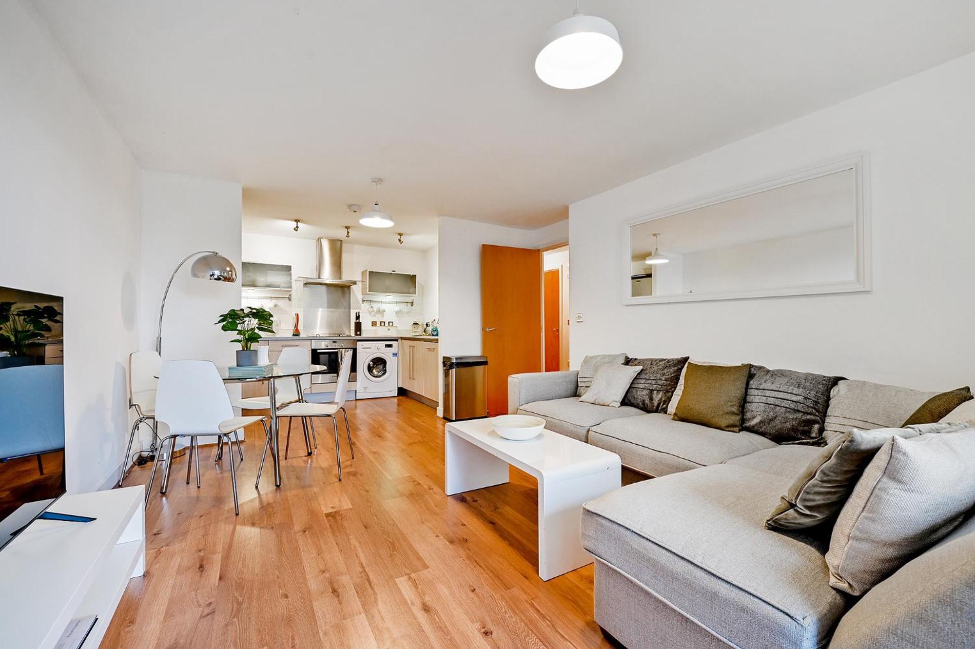 The Vizion Serviced Apartments From Pincott Properties - Free Parking, Private Balcony, And Wifi Милтон-Кейнс Экстерьер фото