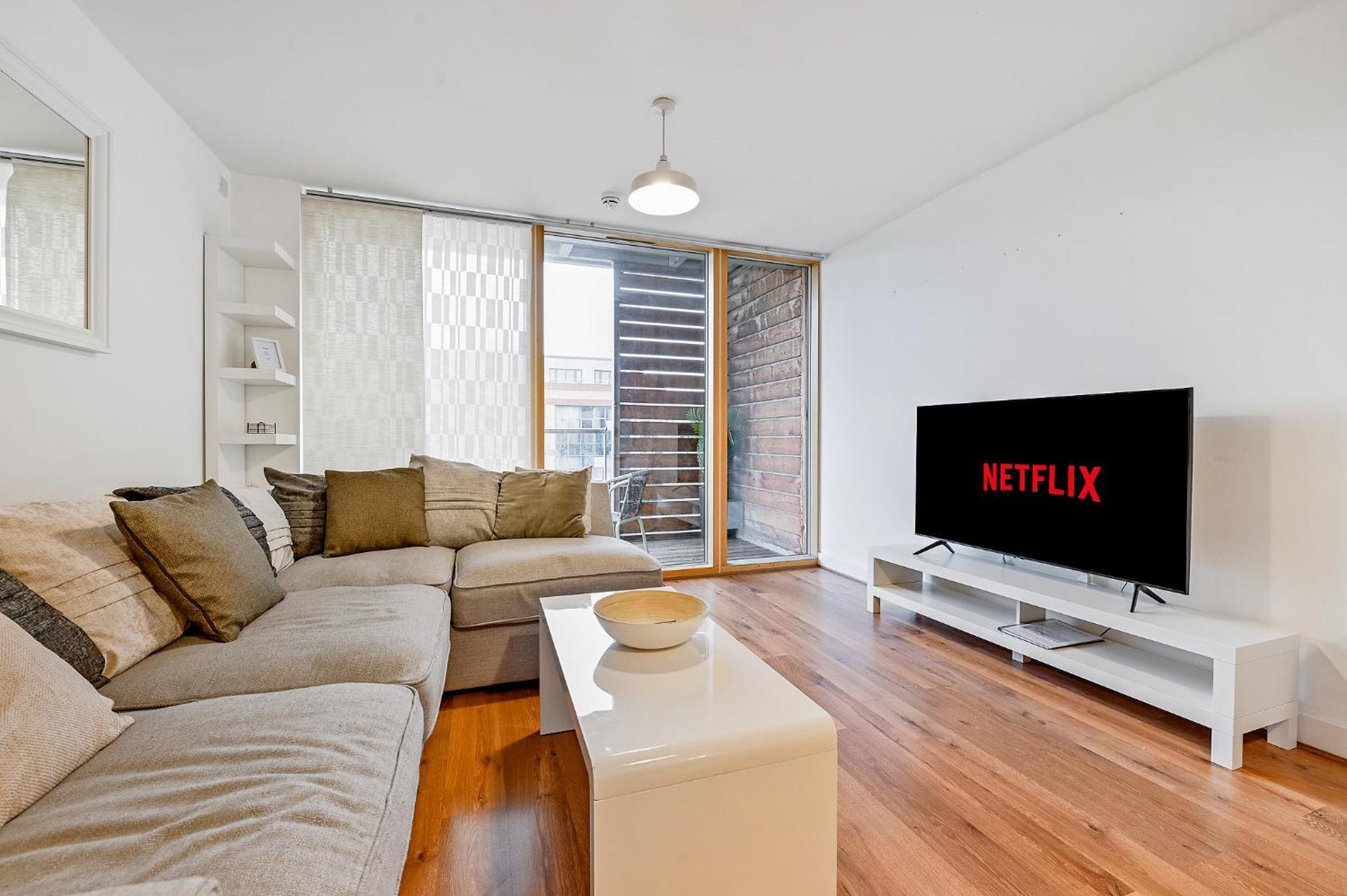 The Vizion Serviced Apartments From Pincott Properties - Free Parking, Private Balcony, And Wifi Милтон-Кейнс Экстерьер фото